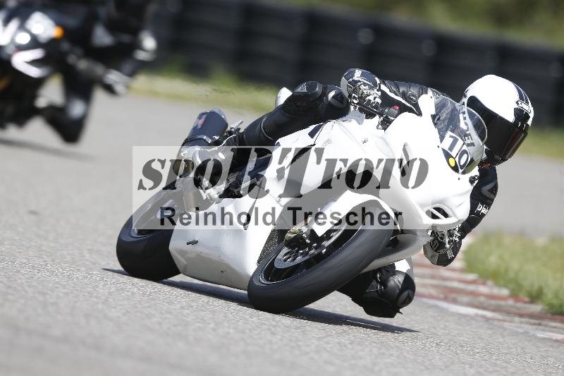 Archiv-2025/09 22.04.2025 Cornu Master School ADR/rot-rouge/10